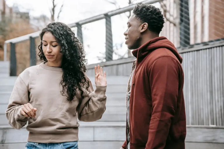 11 Signs Your Wife is Not Attracted To You