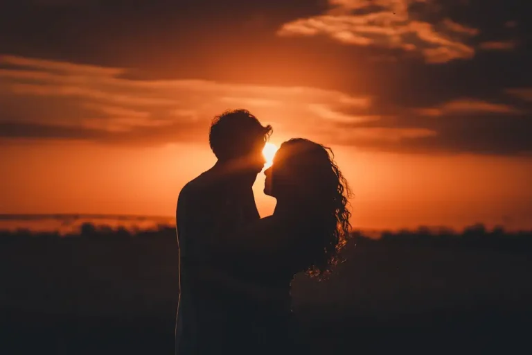 15 Physical and 10 Hidden Signs a Man Is in Love With You