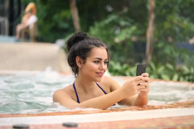 20 Flirty Texts To Keep Him Thinking About You