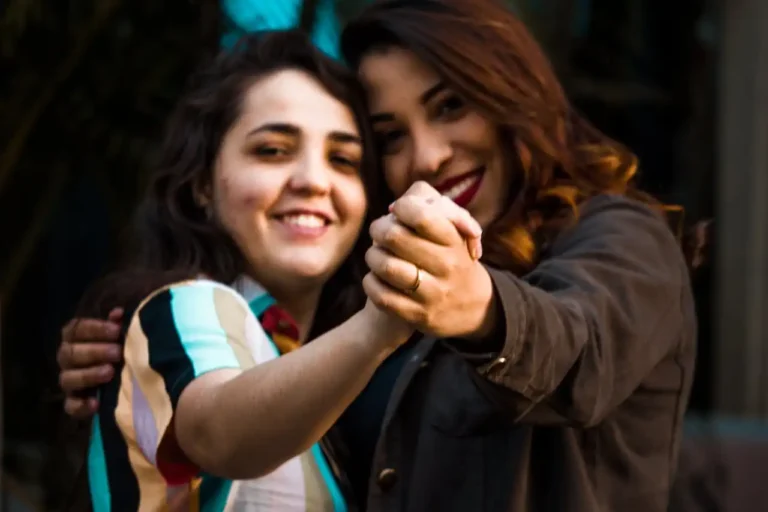 10 Signs to Know You Are a Lesbian