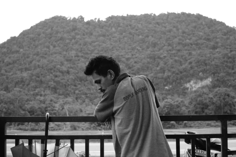 When Does a Man Start to Miss You (15 Signs to Know)