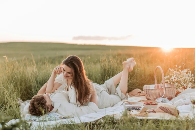 22 Fun Weekend Bonding Activities for Couples